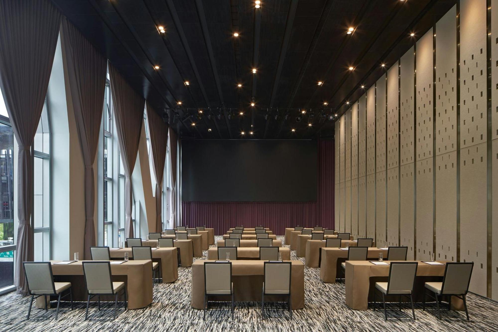 Four Points By Sheraton Linkou Exteriör bild