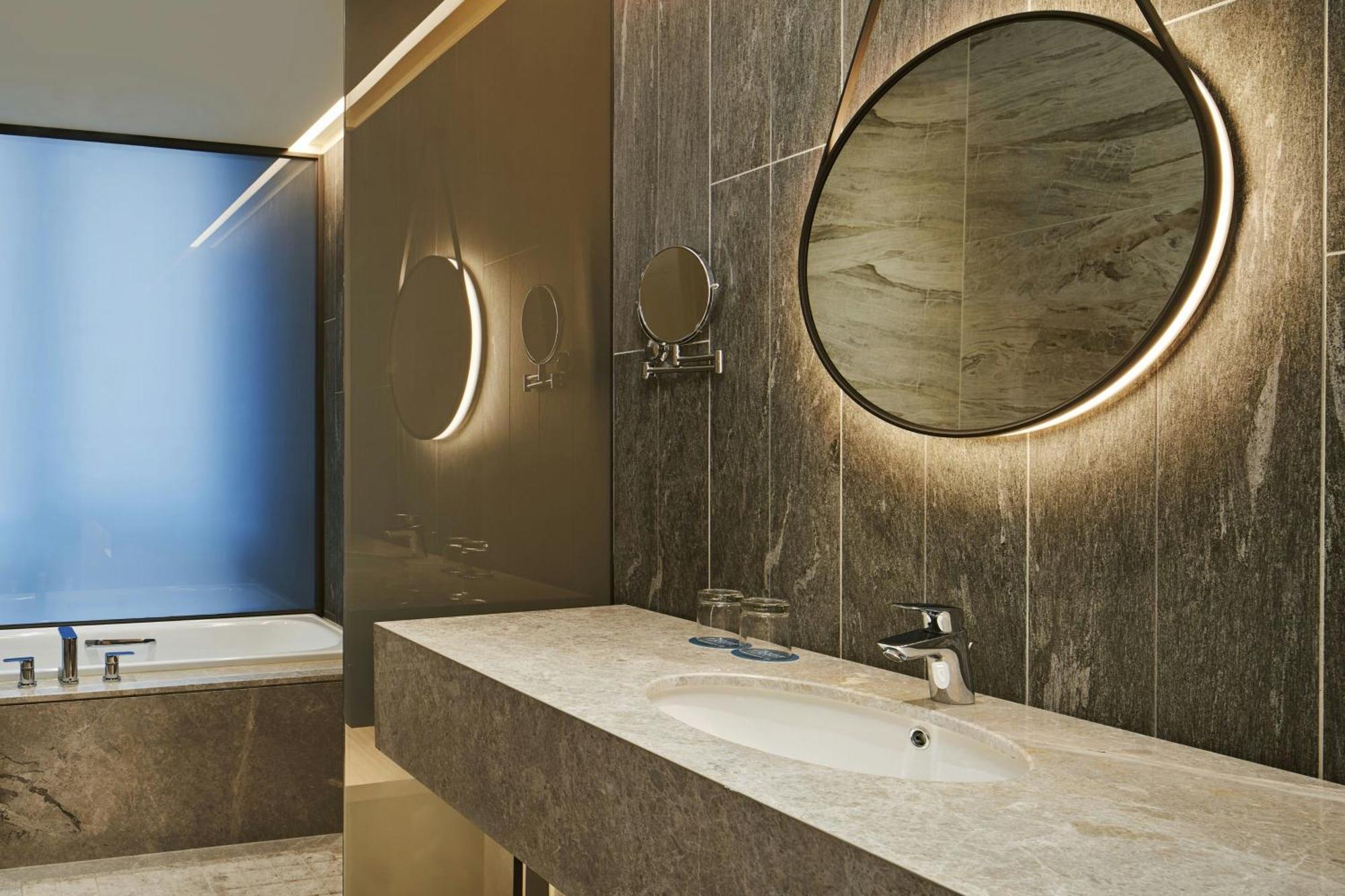 Four Points By Sheraton Linkou Exteriör bild