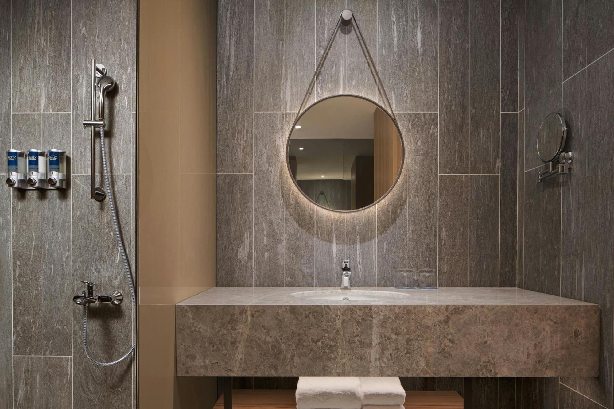 Four Points By Sheraton Linkou Exteriör bild